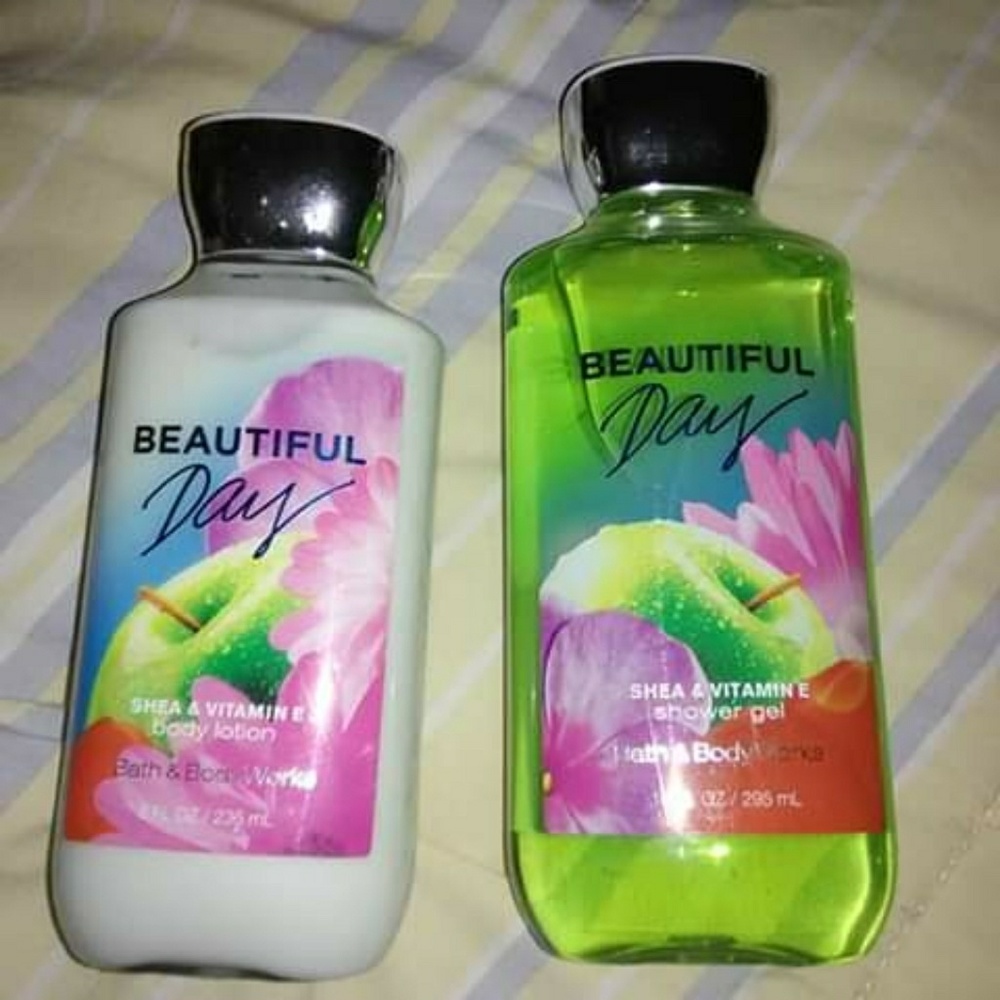 New Bath & bodyworks lotion and shower gel set